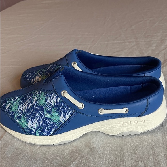 Kids Blue Slip-On Active Shoes - Picture 3 of 7